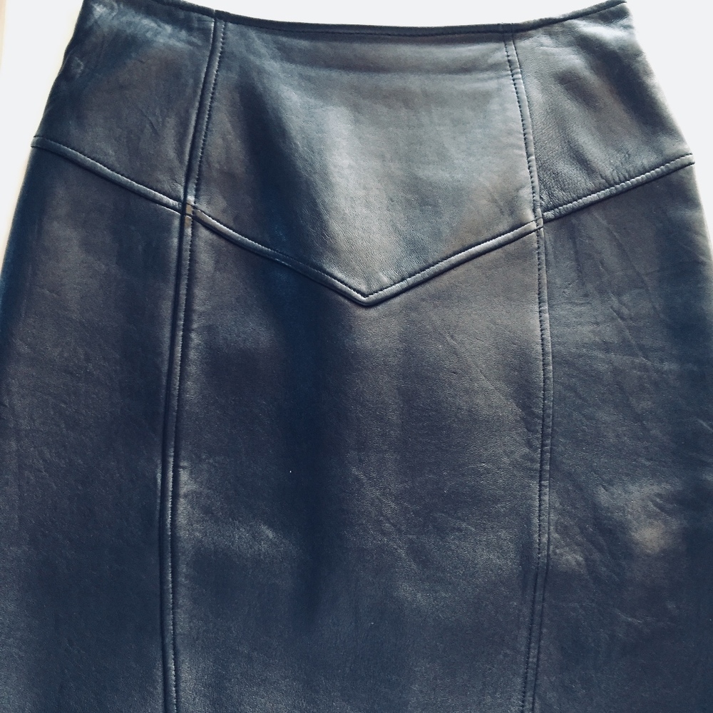 LAMBSKIN- Black Leather Pencil Skirt- Size 10